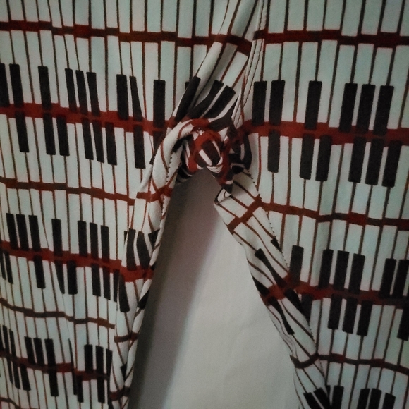 TC XL Black & White Piano Music Lularoe Leggings - Picture 6 of 6